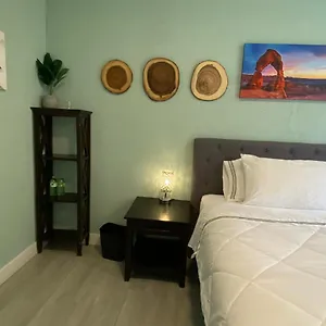 Hudson Homes Гостевой дом